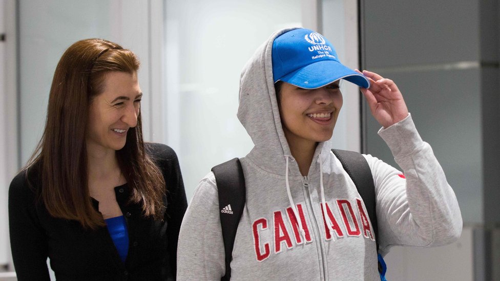 Rahaf Mohammed Al-Qunun a su llegada al aeropuerto de Toronto, 12 de enero de 2019