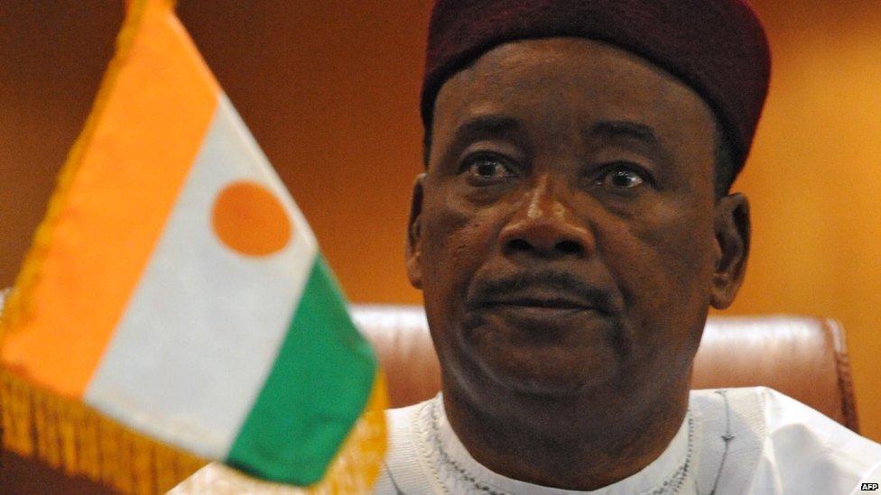 Niger's President Issoufou wins landslide - BBC News