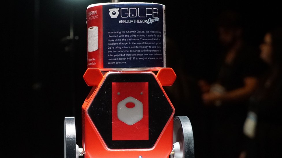 RollBot Charmin на выставке CES