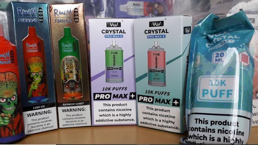 elfbar elfa master akku Urgent warning for parents as illegal 'mega tornado' vapes with nicotine of  100 cigarettes can be easily bought online main image 0