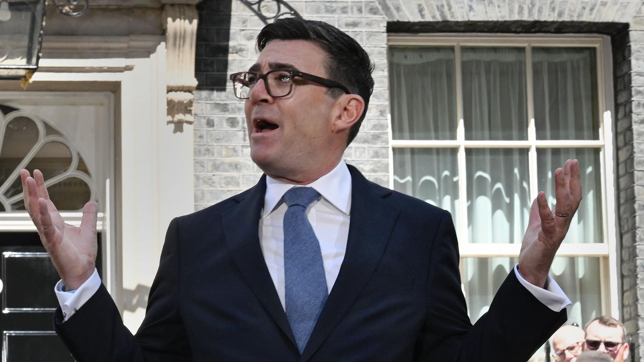 How can 'King of the North' Andy Burnham help the South? - BBC News