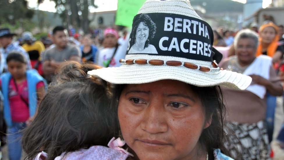 Berta Caceres: Murdered Honduran activist buried - BBC News