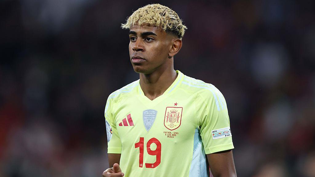 Lamine Yamal: Barcelona winger set to be investigated over dwarfism row - BBC Sport
