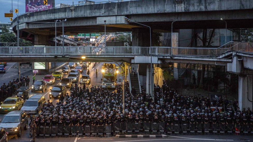 Policía tailandesa.