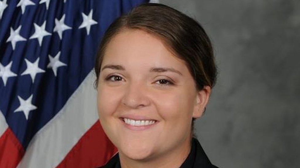 South Carolina officer rescues woman in car mouthing help me