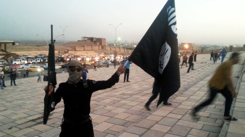 أرشيف مقاتل في تنظيم الدولة في الموصل