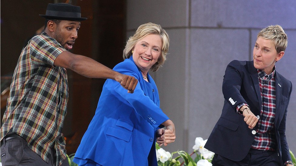 Boss con Hillary Clinton y Ellen DeGeneres en 2015.