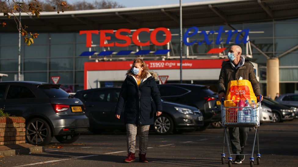 Покупатели в Tesco