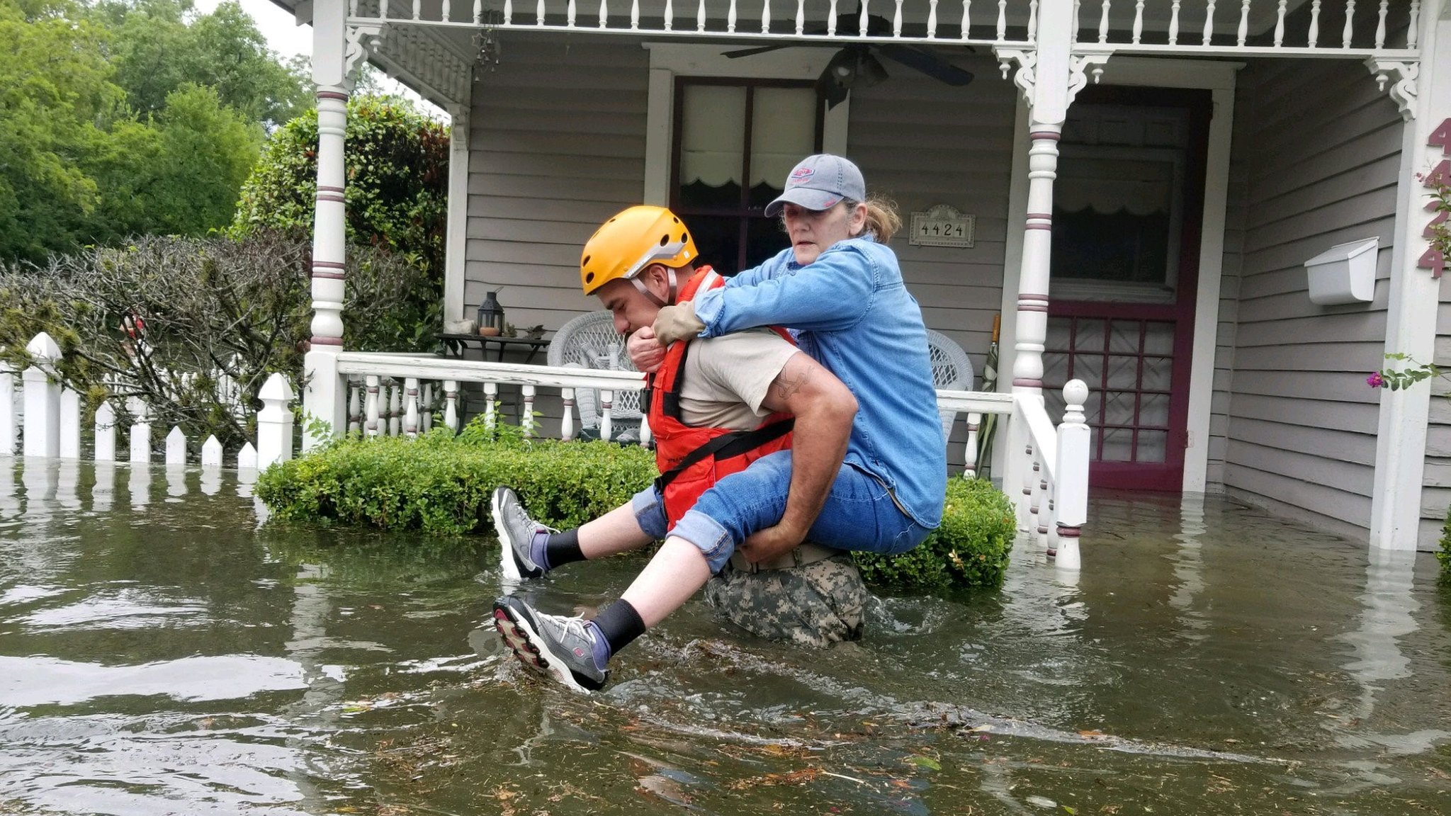 Houston Astros' World Series win after Hurricane Harvey: Online reaction -  BBC News