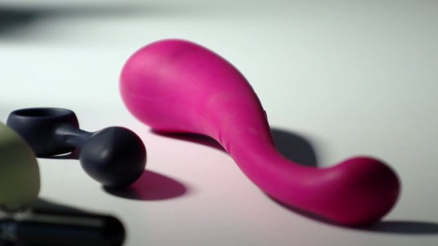Designers shape sex toys of the future - BBC News