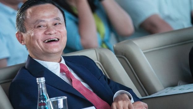 Dikenal sebagai 'Steve Jobs-nya Cina', Jack Ma memiliki hampir 9% raksasa e-commerce Alibaba.