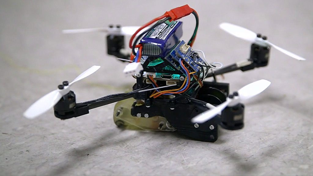 Micro drones pull heavy objects and other tech news