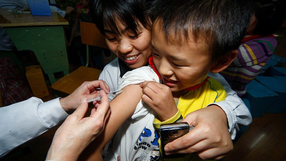 四川遂寧一名兒童接受H1N1疫苗注射（資料圖片）。