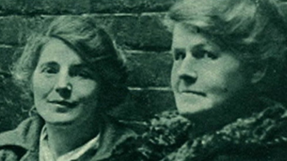 Винни Мейсон (слева) и Элис Уилдон