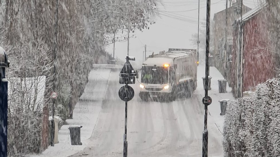 Bin lorry struggling to cope in Sheffield