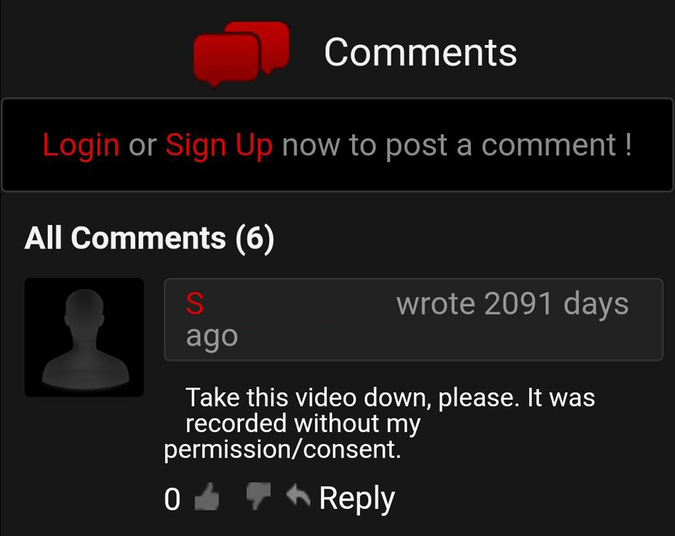 El comentario en un sito web de porno que solicita que el video en cuestión sea retirado