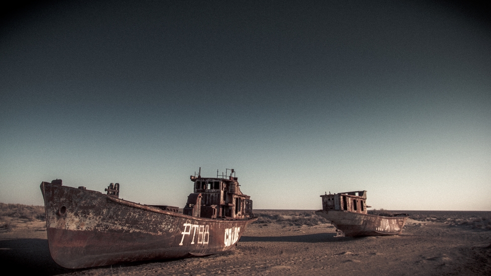 Cementerio de barcos en Moynaq, Uzbekistán. Foto: Paul Ivan Harris