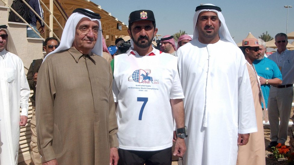 Шейх Мактум бин Рашид Аль Мактум (слева) и шейх Мохаммед бин Рашид Аль Мактум (в центре)