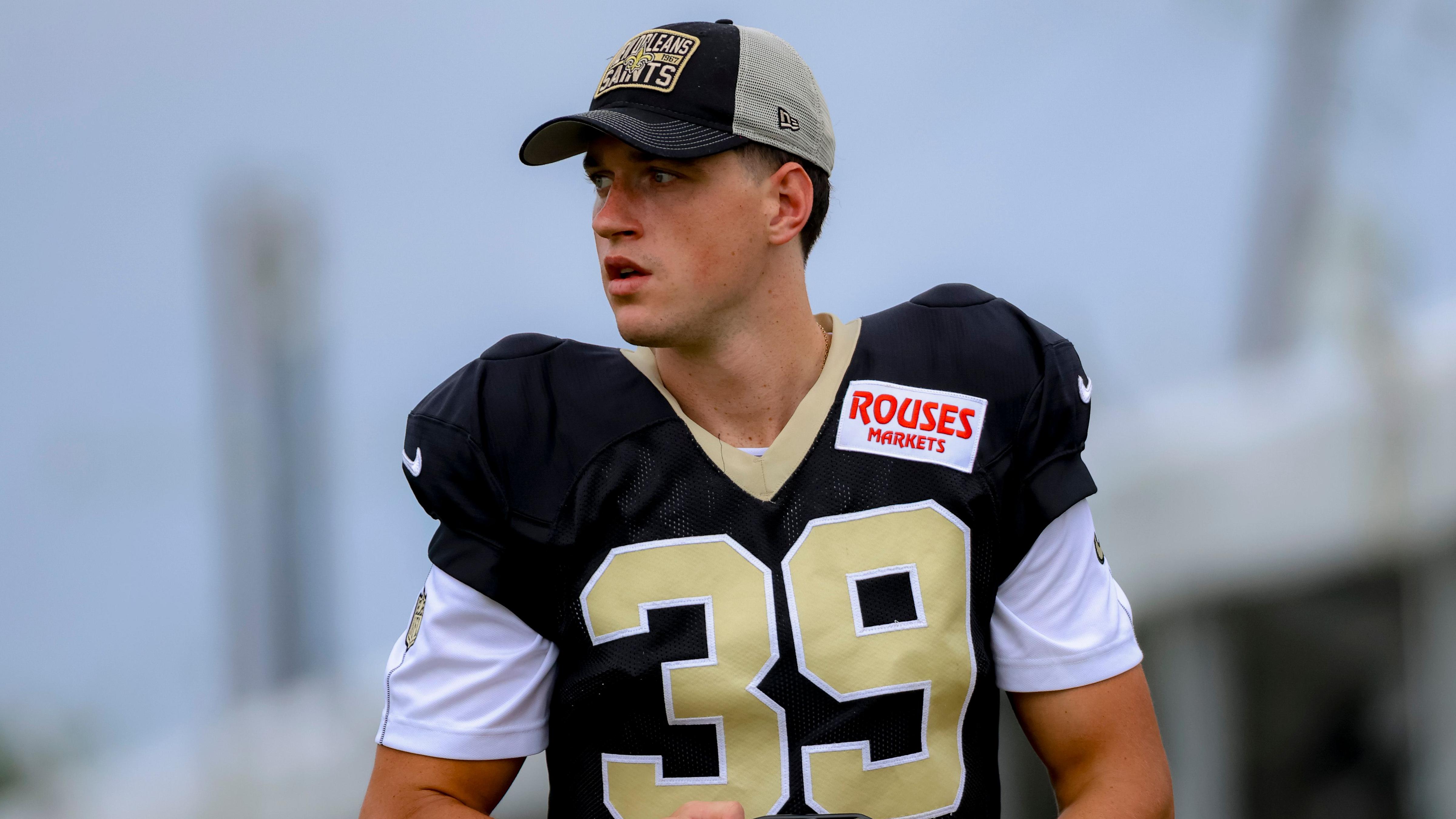 Charlie Smyth: 'Here we go' - What's it like to make your NFL debut? - BBC Sport