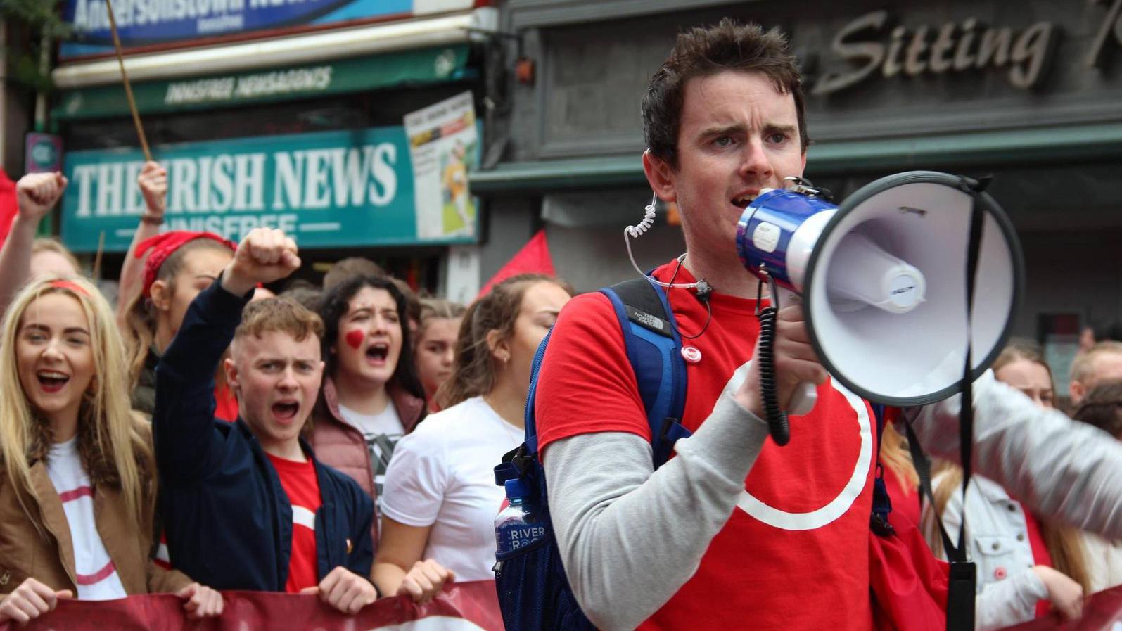 Foras na Gaeilge Trapped in North-South Funding Impasse as Irish Language Groups Sound Alarm