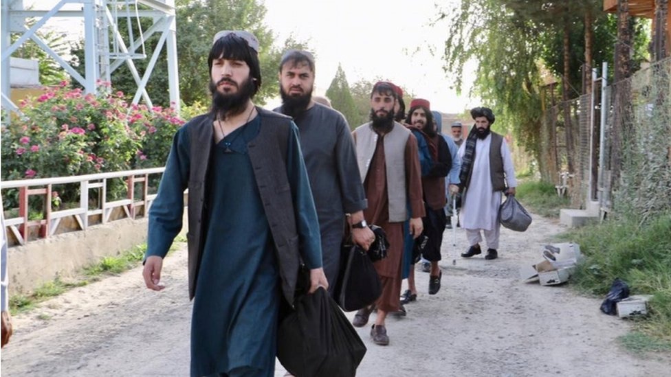 Afghanistan resumes Taliban prisoner release