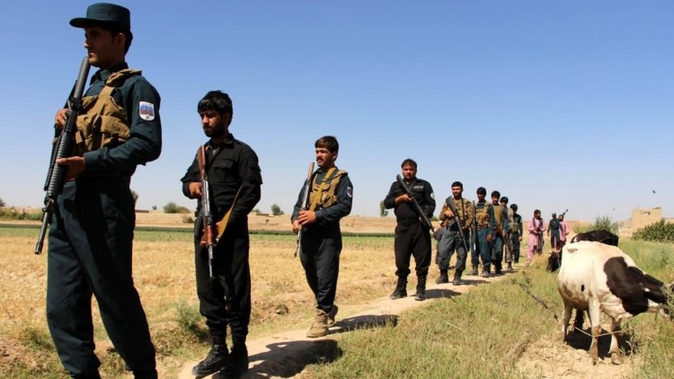 Афганские службы безопасности патрулируют в Гильменде (8 июня 2017 г.)