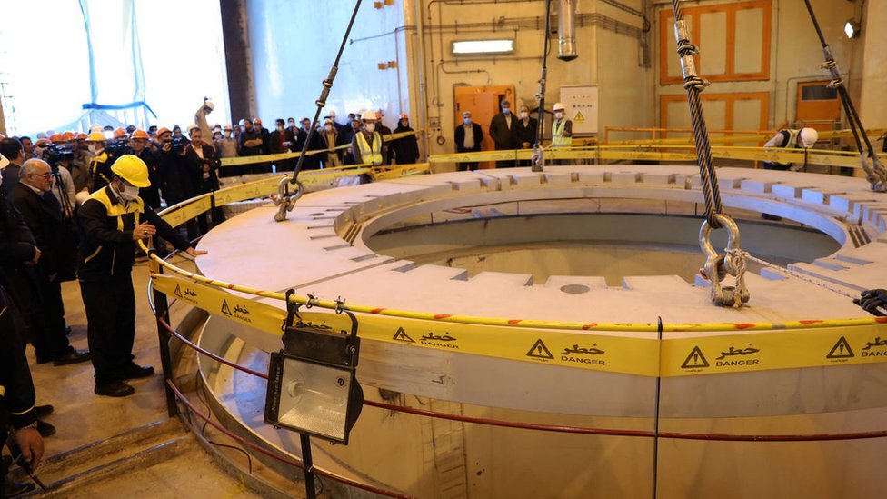 Members of the media and officials tour the reactor at Arak Nuclear Power Plant, Iran (23 December 2019)