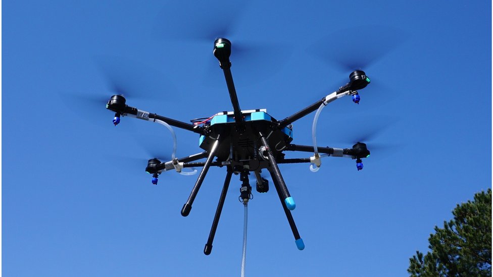 Санитарный дрон от Lucid Drones Technologies