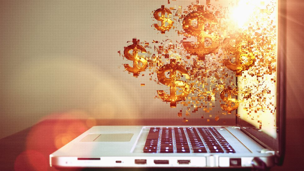 Los hackers están usando códigos maliciosos para fabricar criptomonedas. dinero y computadora