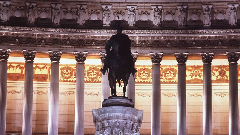 Monumento a Víctor Manuel II en Roma.