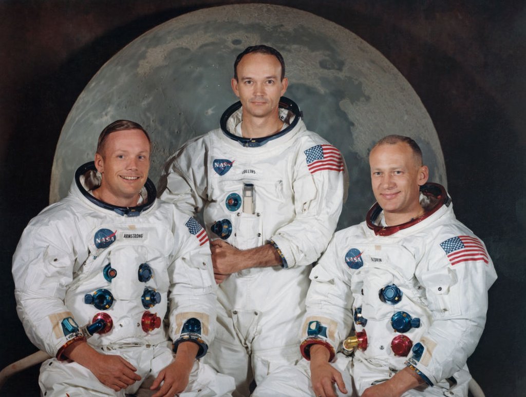 Neil Armstrong (izqda), Michael Collins (centro) y Edwin "Buzz" Aldrin.