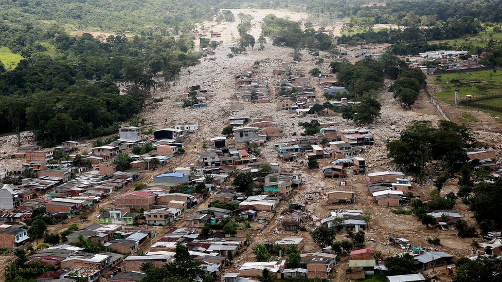 En la medianoche del viernes se desbordaron tres ríos que rodean a la población de Mocoa, en el departamento colombiano de Putumayo. Vista aérea de la devastación en Mocoa