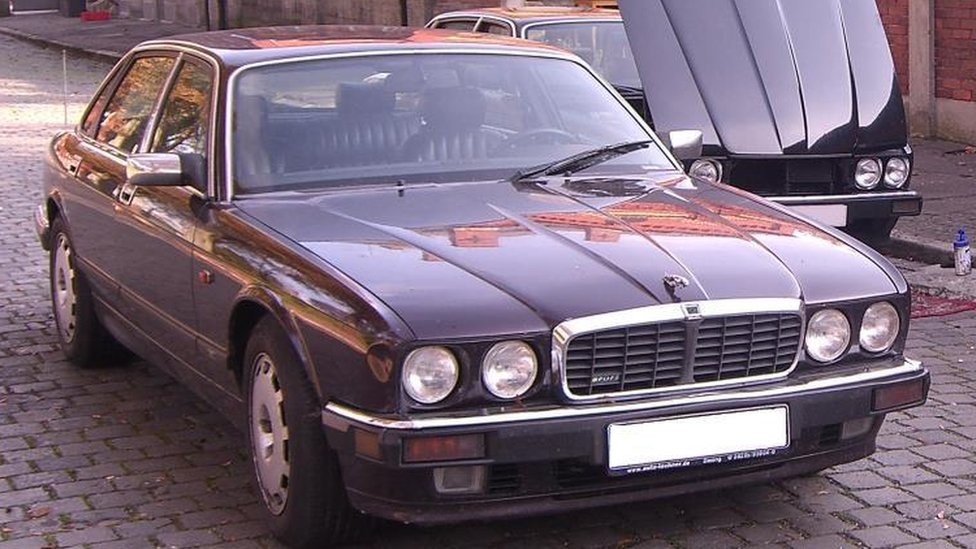 Jaguar XJR6 del sospechoso.