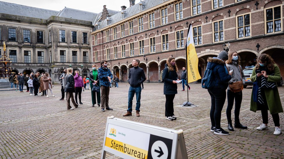 Voters in the Hague