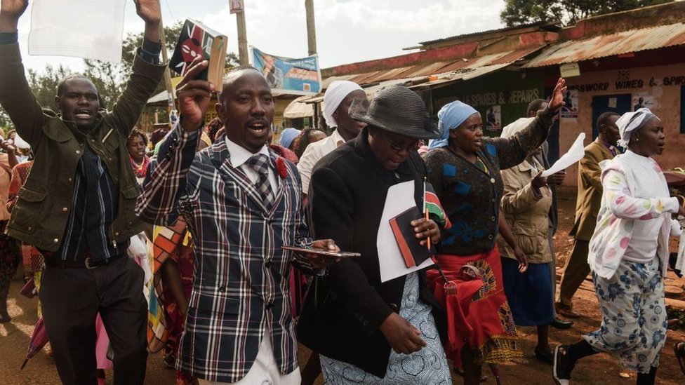 6 августа 2017 года братство пасторов из 20 церквей в Лангасе, районе Элдорет, Кения, марширует и молится за мирные выборы
