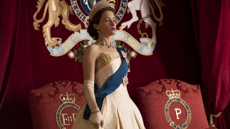 Актриса Клэр Фой играет королеву Елизавету II в сериале Netflix «Корона»