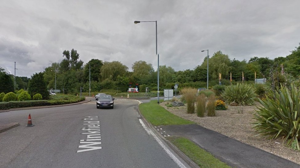 Two drivers die in threecar crash near Legoland in Windsor BBC News