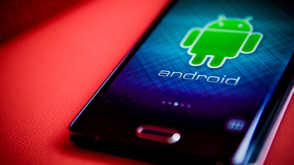 Google dice que la mitad de los celulares Android están desactualizados. celular Android