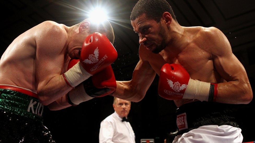 Curtis Woodhouse, derecha, compaginó su carrera de futbolista con la de boxeador. Curtis Woodhouse