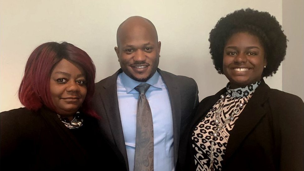 Hope Cheston, Chris Stewart y Renetta Cheston-Thornton