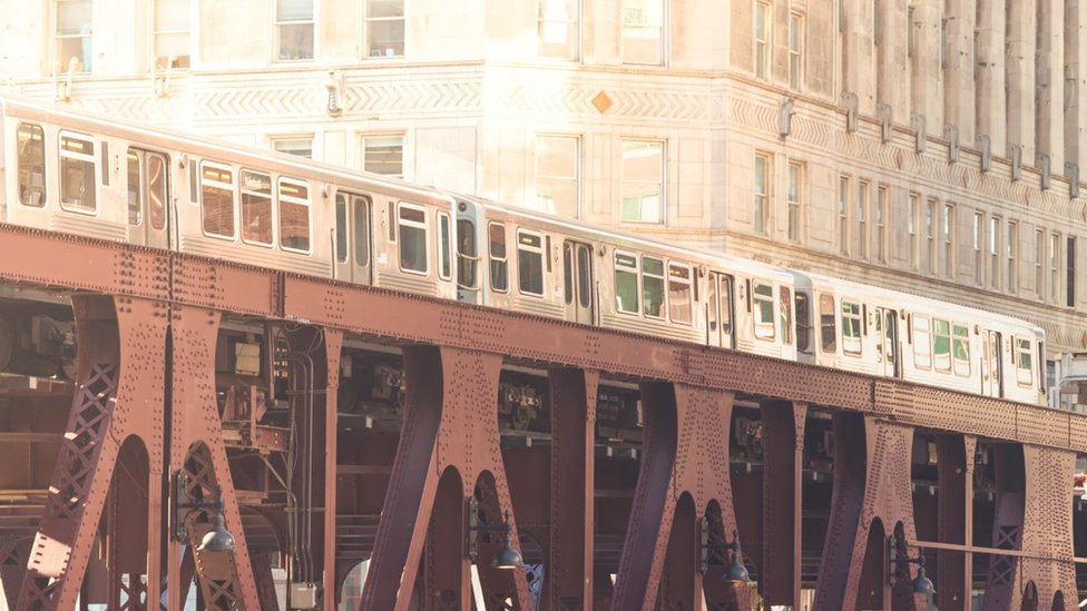Chicago tiene poco más de 2,7 millones de habitantes. Tren de Chicago