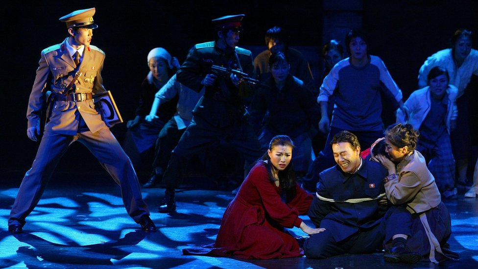 En Corea del Sur se hace hasta teatro con la represión que se denuncia en el norte. teatro