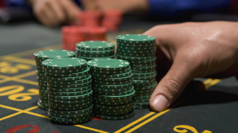 Crown Resorts: Australian casino operator faces laundering probe - BBC News