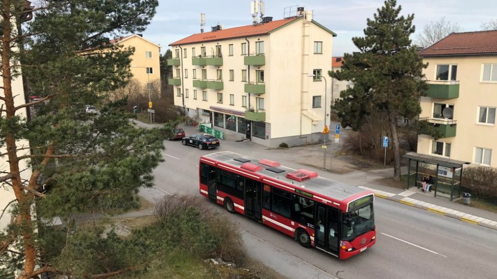 Stockholm'de otobüsler işlemeye devam ediyor fakat sefer sayıları azaltıldı