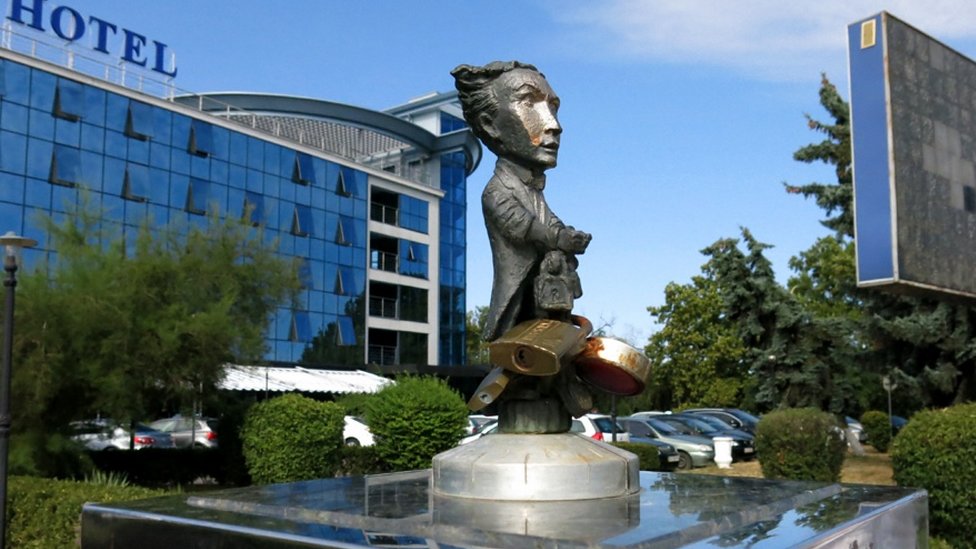 скульптура Гаррі Гудіні