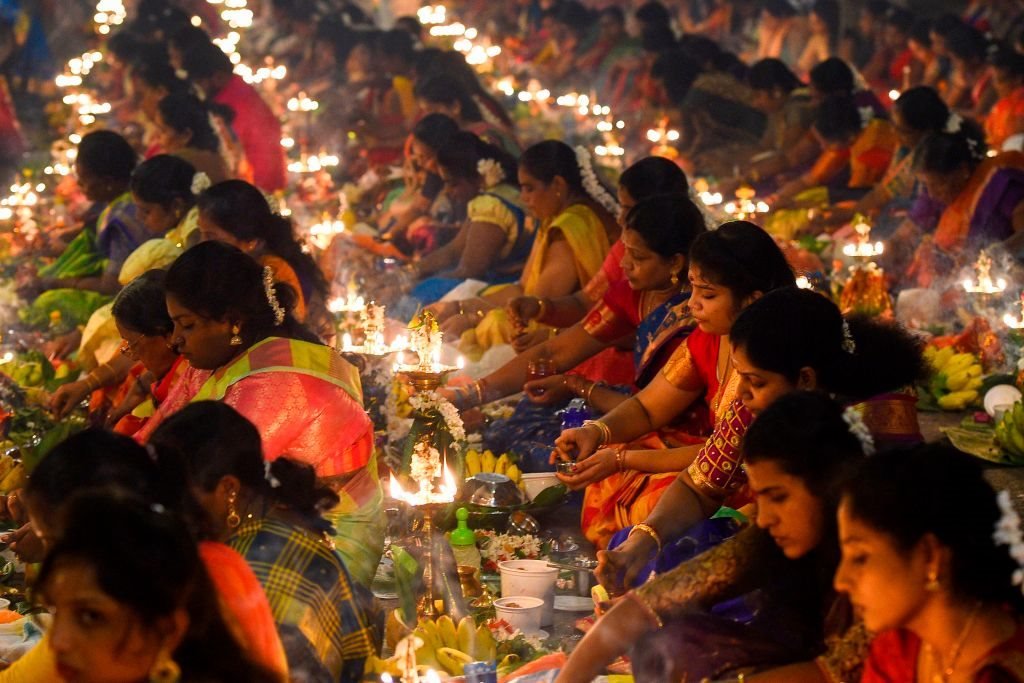احتفالات الهندوس بعيد ديفالي (عيد الأضواء)