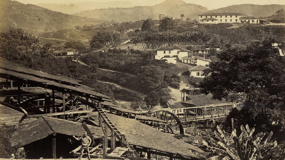 Foto antiga de mineração