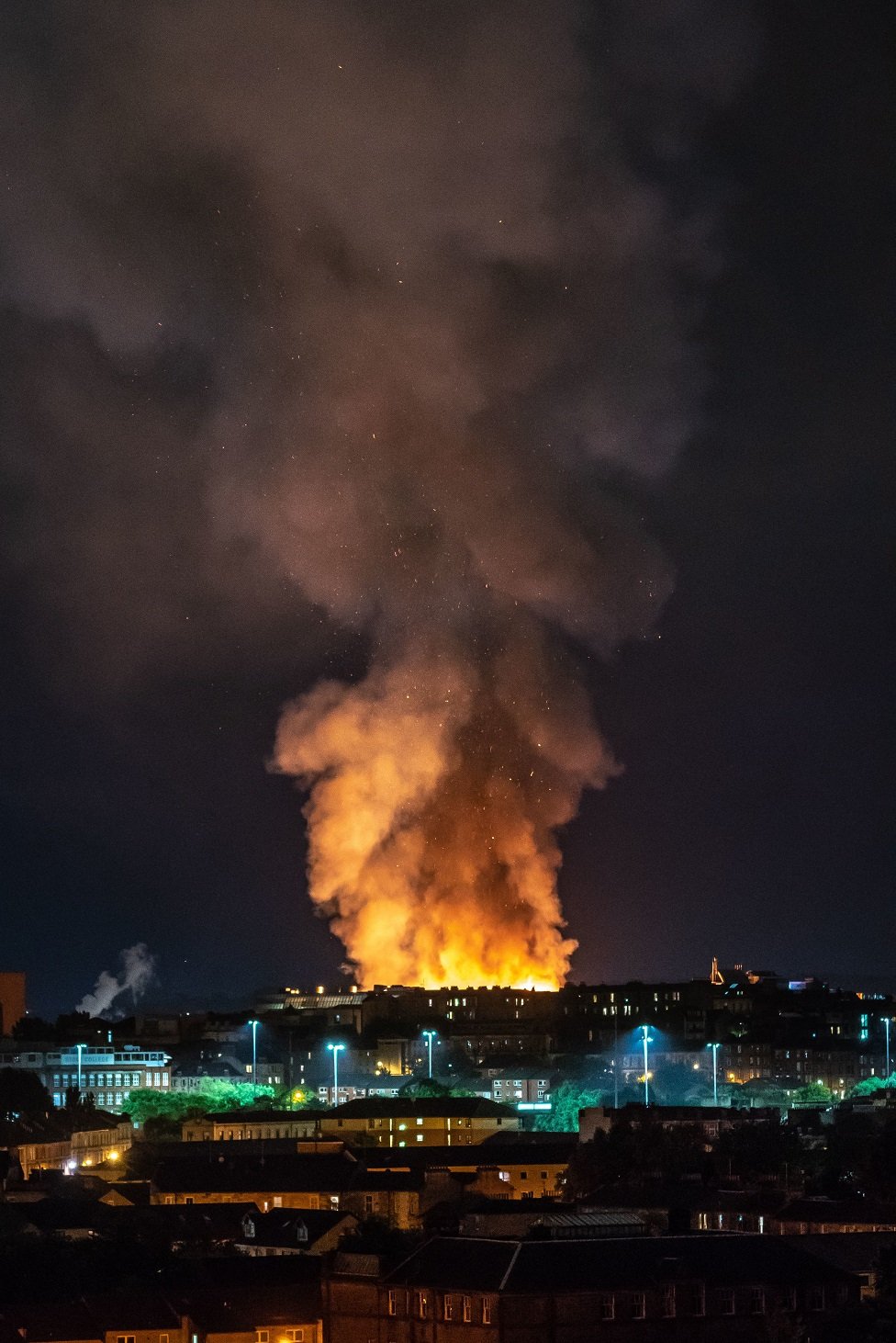 Пожар в школе искусств в Глазго