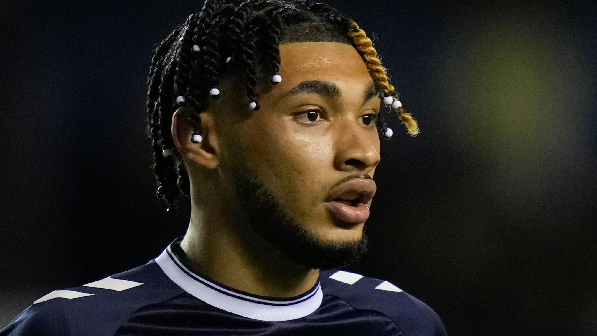 Трусикиге жұлқылау бейне HD үйдегі порно онлайн