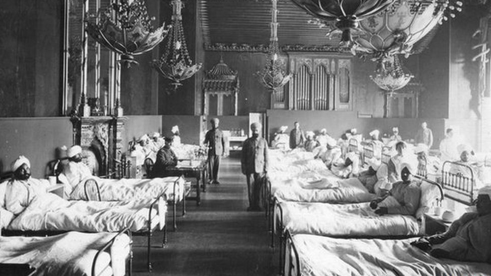Раненые индийские солдаты британской армии в Брайтонском павильоне, преобразованном в военный госпиталь